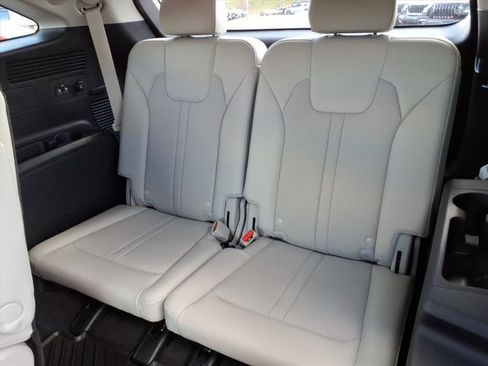 Used 2023 Kia Sorento SX AWD/4WD image 7