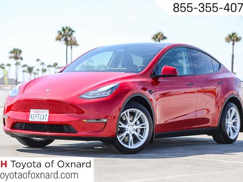 Used 2021 Tesla Model Y Long Range AWD/4WD image 1