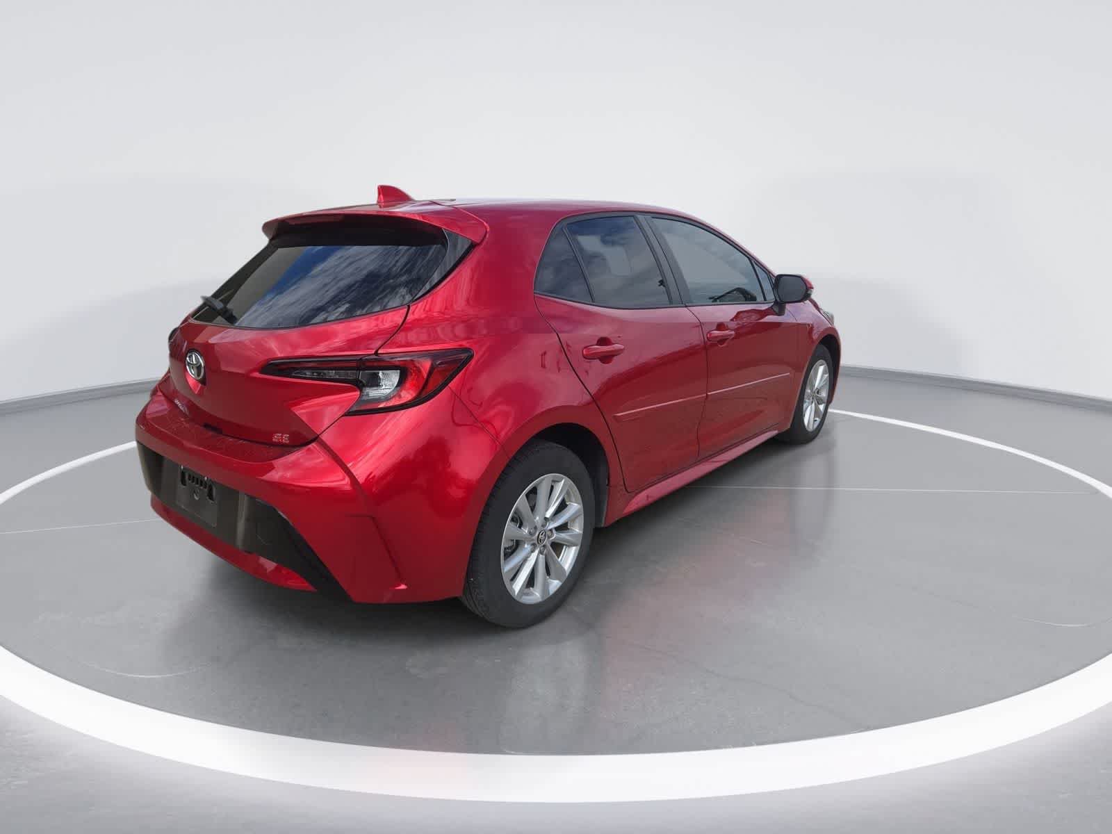 Used 2025 Toyota Corolla SE w/ SE Package FWD image 8