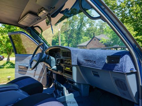 Used 1994 Toyota Pickup DX AWD/4WD image 22