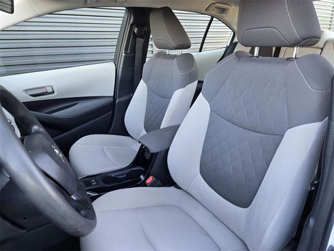 Used 2022 Toyota Corolla LE image 20