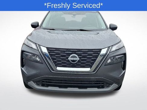 Used 2023 Nissan Rogue S image 2