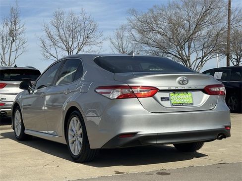 Used 2019 Toyota Camry LE image 3