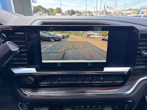 Used 2025 Chevrolet Silverado 1500 LT image 17