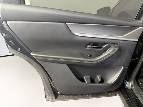 Used 2024 MAZDA CX-90 Plug-In Hybrid w/ Premium Pkg AWD/4WD image 28