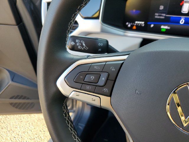 Certified 2026 Volkswagen Taos SE FWD image 31
