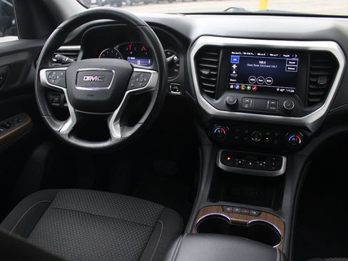 Certified 2021 GMC Acadia SLE image 14