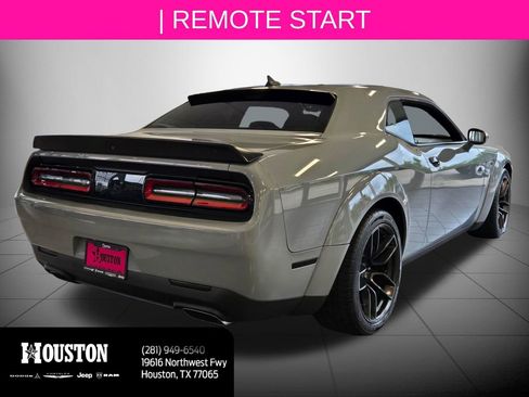 Used 2021 Dodge Challenger R/T Scat Pack RWD image 4