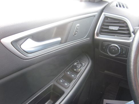 Used 2024 Ford Edge SEL AWD/4WD image 19