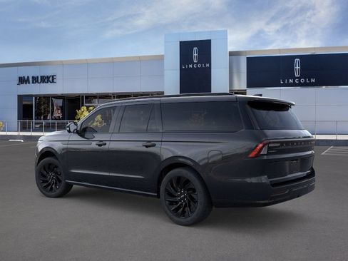 New 2026 Lincoln Navigator L Reserve w/ Jet Appearance Package AWD/4WD image 4