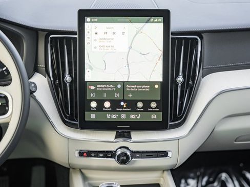 New 2026 Volvo XC60 B5 Ultra w/ Protection Package Premier image 21