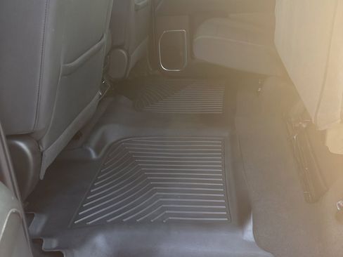 Used 2025 Chevrolet Silverado 1500 LT image 26