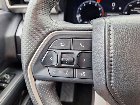 Used 2025 Toyota 4Runner TRD Off-Road image 31