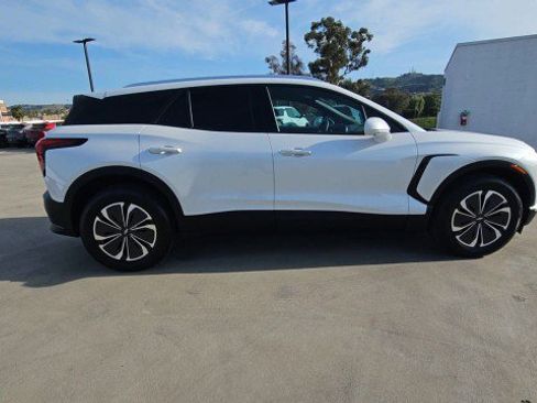 Used 2024 Chevrolet Blazer EV LT AWD/4WD image 9