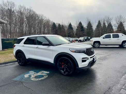 Used 2020 Ford Explorer ST w/ ST Street Pack image 8