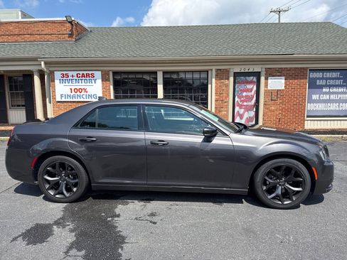 Used 2021 Chrysler 300 S RWD image 4