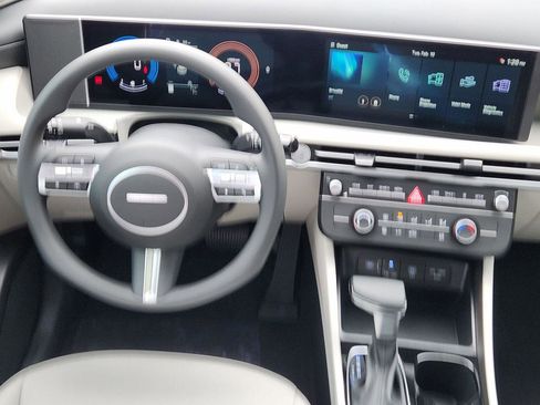 New 2026 Hyundai Tucson SE image 25