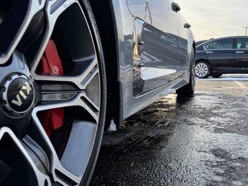 Used 2018 Kia Stinger GT2 image 8