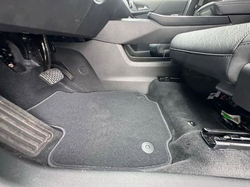 New 2026 Chevrolet Equinox LT w/ Convenience Package II image 16