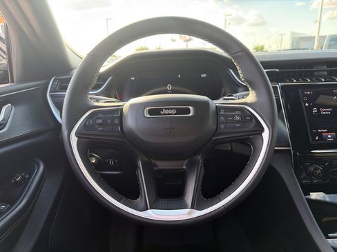 Used 2024 Jeep Grand Cherokee L Laredo AWD/4WD image 20