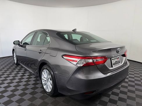 Used 2019 Toyota Camry LE FWD image 15