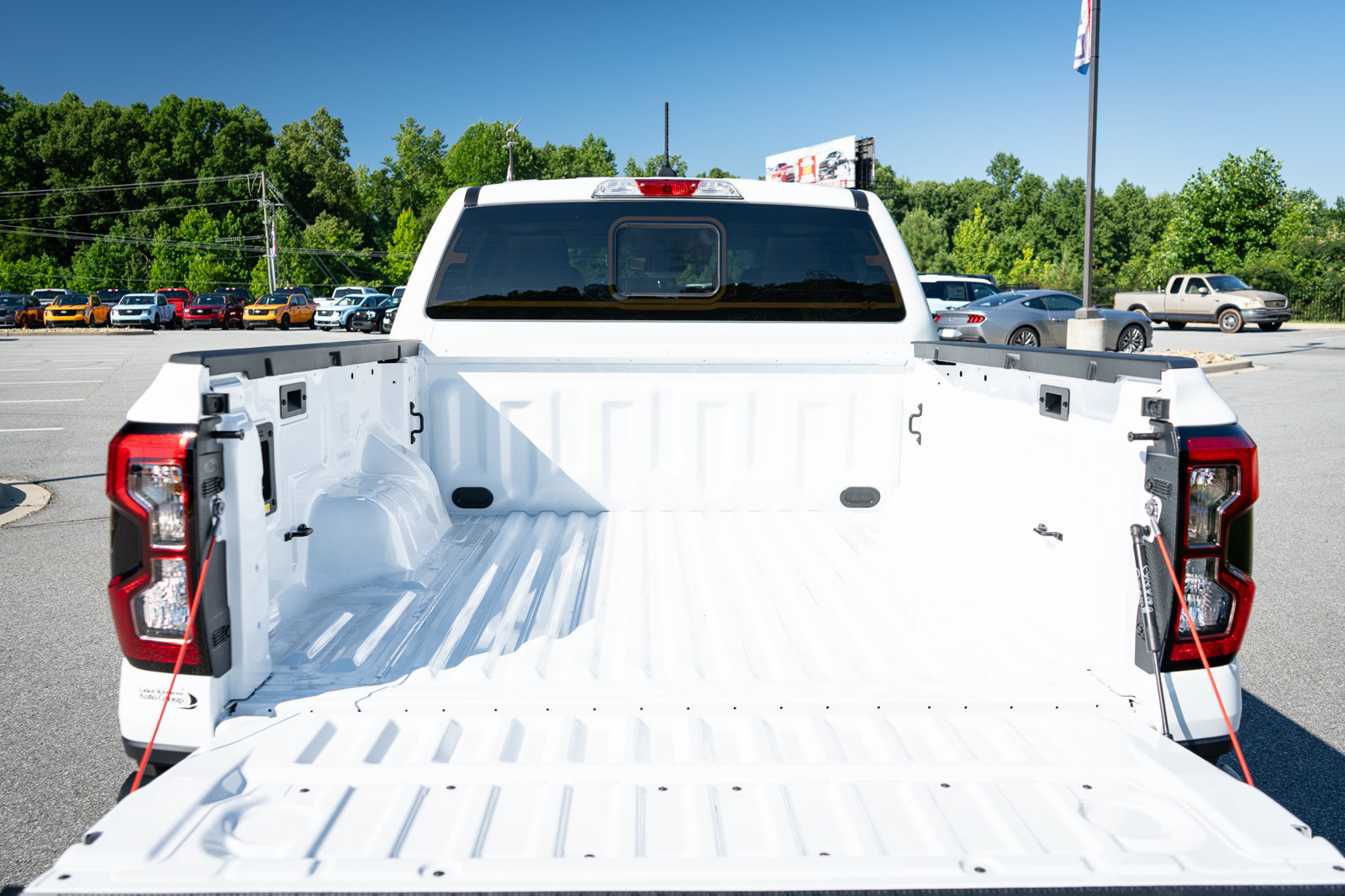 New 2026 Ford Ranger Lariat w/ FX4 Off-Road Package AWD/4WD image 9