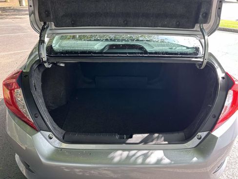 Used 2019 Honda Civic Sport image 8