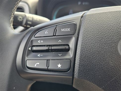 Certified 2023 Hyundai Venue Limited w/ Cargo Package image 24