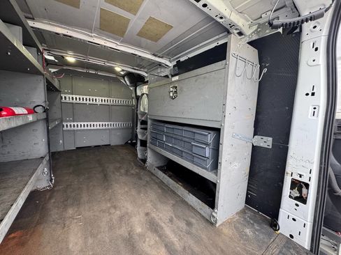 Used 2017 Ford Transit 250 250 3dr SWB Low Roof Cargo Van image 51