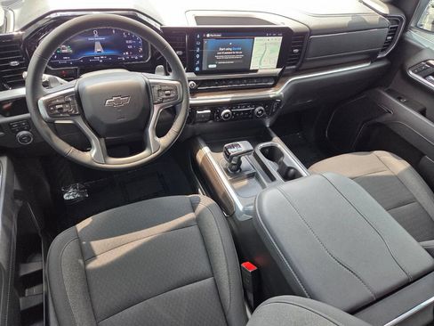 Used 2025 Chevrolet Silverado 1500 RST w/ Z71 Off-Road Package AWD/4WD image 8
