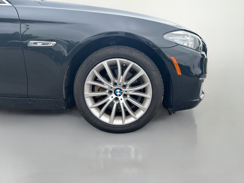 Used 2015 BMW 528i xDrive Sedan AWD/4WD image 11