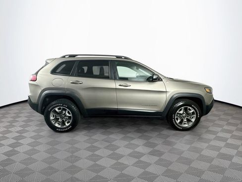 Used 2019 Jeep Cherokee Trailhawk w/ Cold Weather Group AWD/4WD image 11