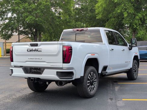 New 2026 GMC Sierra 3500 Denali Ultimate AWD/4WD image 6