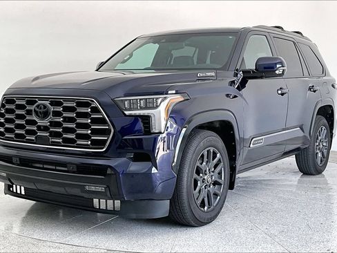 Used 2026 Toyota Sequoia Platinum AWD/4WD image 5