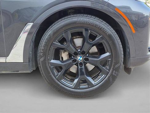 Used 2020 BMW X7 xDrive40i w/ Premium Package AWD/4WD image 26