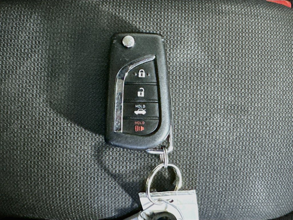 Used 2025 Toyota Corolla LE FWD image 34