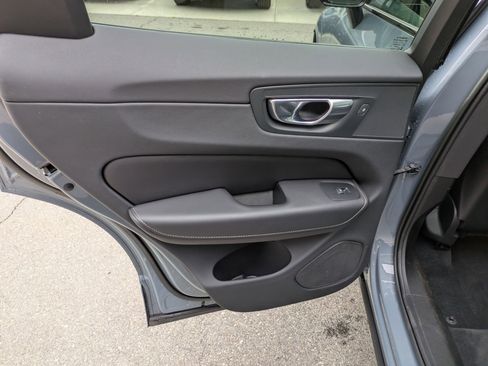 Certified 2023 Volvo XC60 B6 Ultimate w/ Protection Package Premier image 30