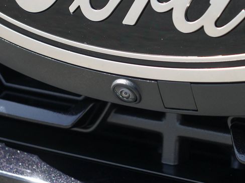 Used 2023 Ford F250 Lariat w/ Black Appearance Package image 48