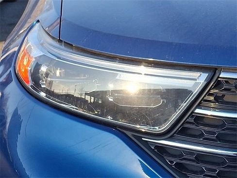 Used 2021 Ford Explorer XLT w/ Equipment Group 202A image 5