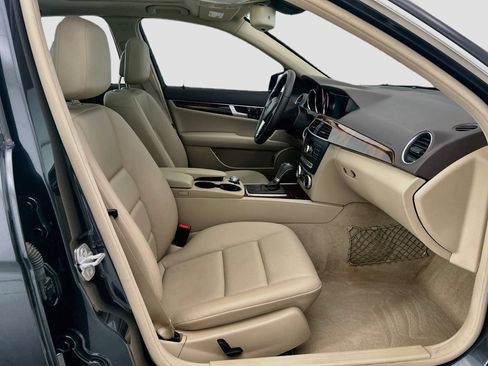 Used 2012 Mercedes-Benz C 250 Sedan image 20