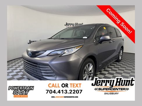 Used 2021 Toyota Sienna Limited FWD image 1