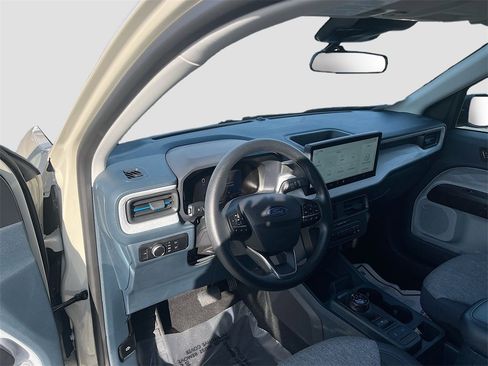 Used 2025 Ford Maverick XLT w/ Equipment Group 302A image 9