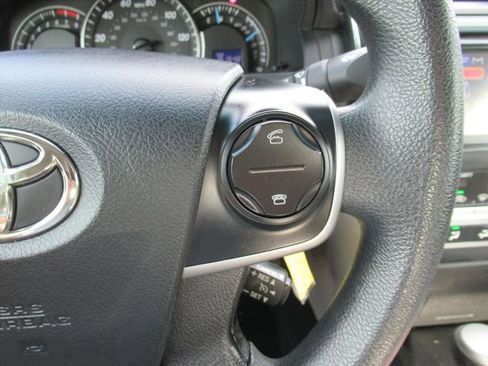 Used 2012 Toyota Camry LE FWD image 22