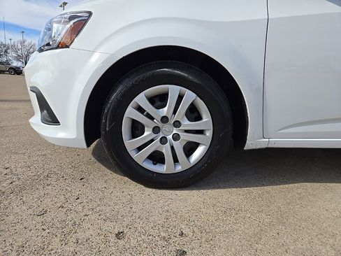 Used 2020 Chevrolet Sonic LT image 10