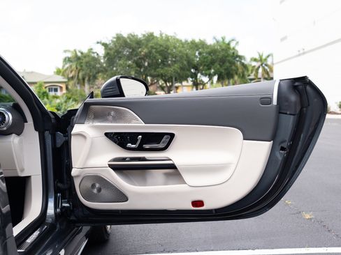 Used 2025 Mercedes-Benz AMG GT 63 image 54