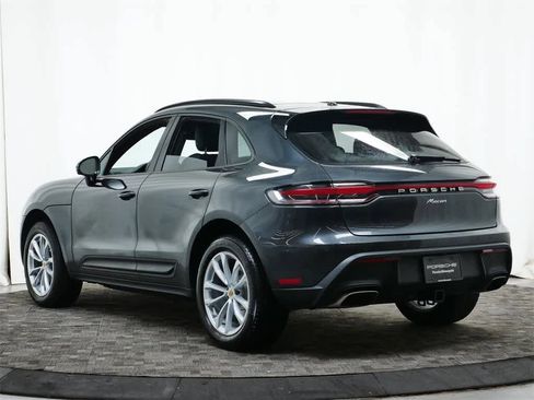 Used 2025 Porsche Macan image 3