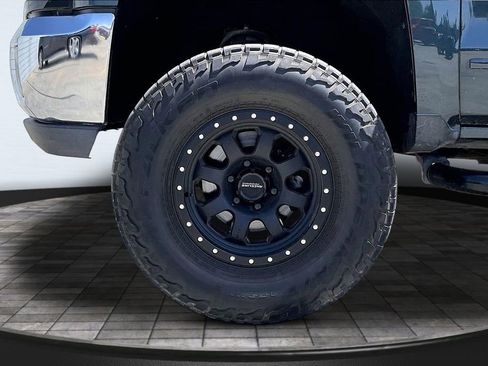 Used 2017 Chevrolet Silverado 1500 LT w/ All Star Edition image 33