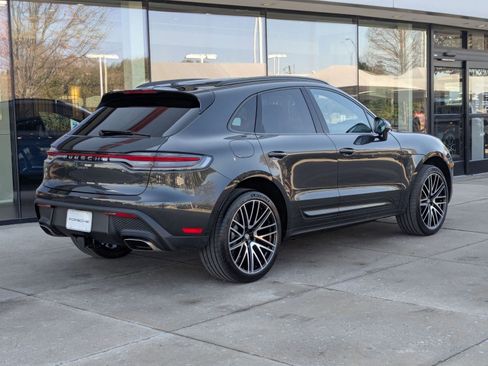New 2026 Porsche Macan image 9