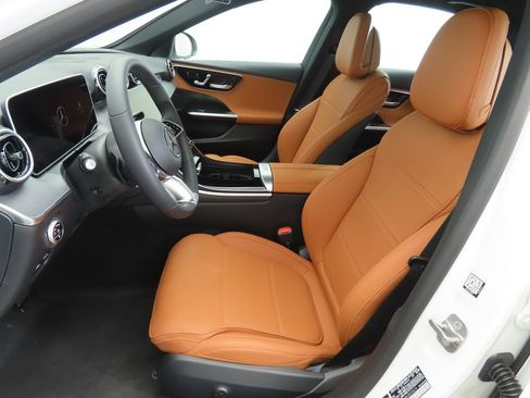 New 2025 Mercedes-Benz C 300 4MATIC Sedan image 19