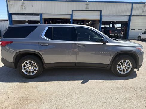 Used 2020 Chevrolet Traverse LS FWD image 6